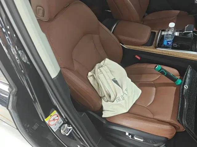 Audi Q7 — Фото автомобиля 24