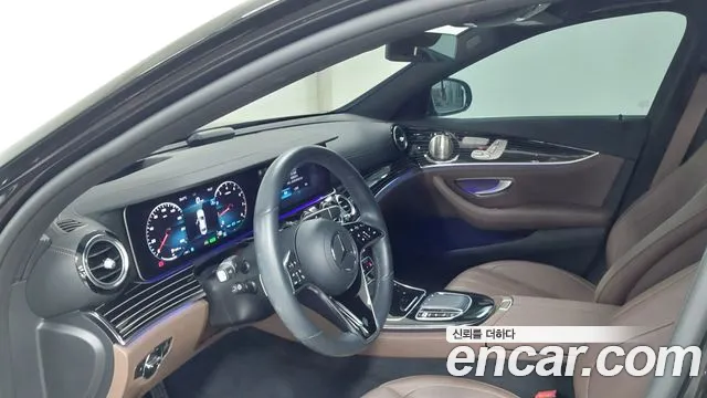 Mercedes-Benz E-Class — Фото автомобиля 14