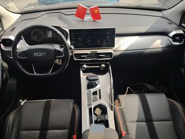 Geely Binyue — Фото автомобиля 9
