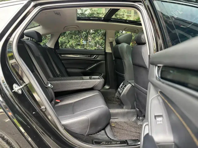 Honda Accord — Фото автомобиля 11