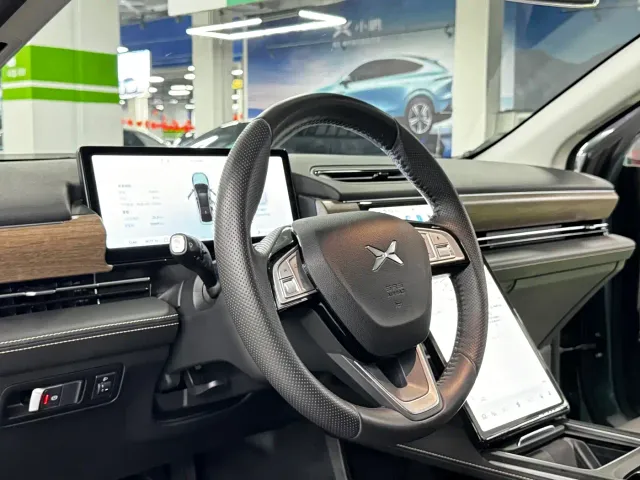 Xpeng P5 — Фото автомобиля 7