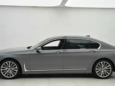 BMW 7 Series — Фото автомобиля 3
