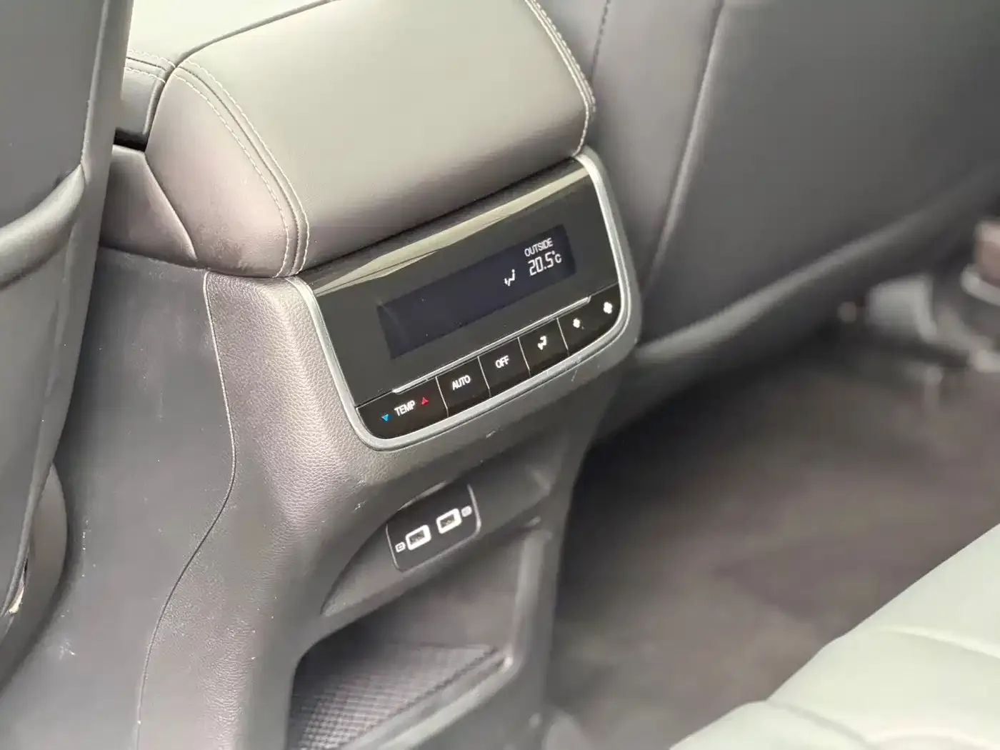 GAC Trumpchi Trumpchi GS8 2024 Navigator Series 2.0TGDI 2WD Luxury Smart Connect Edition — Фото автомобиля 24