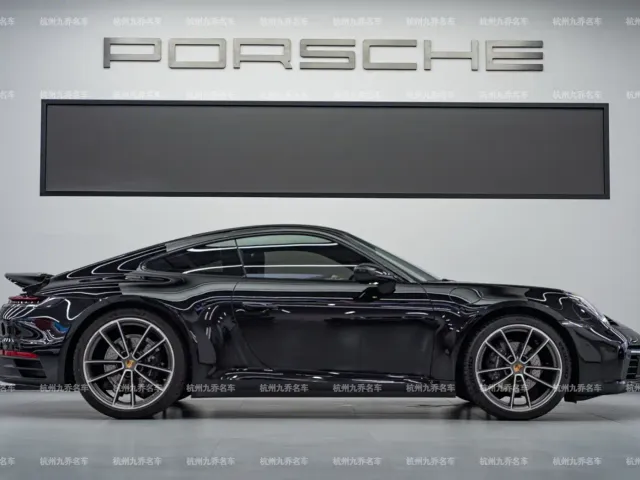 Porsche 911 — Фото автомобиля 4