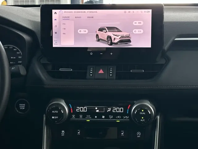 Toyota RAV4 — Фото автомобиля 13