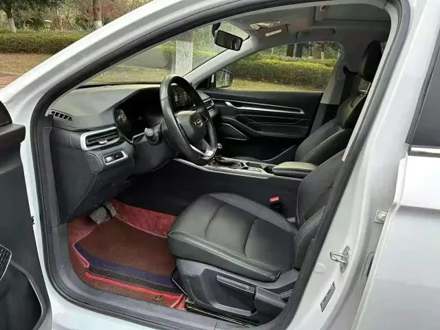 Geely Emgrand — Фото автомобиля 8