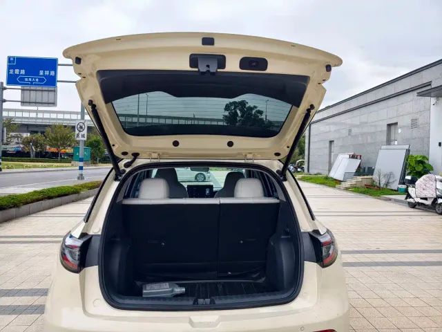 Geely Starry Wish — Фото автомобиля 12