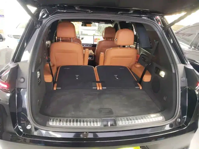 Li Auto L8 — Фото автомобиля 18