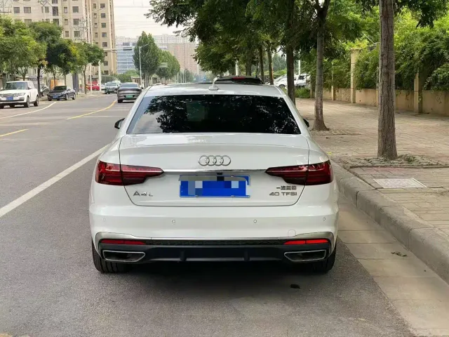 Audi A4L — Фото автомобиля 8