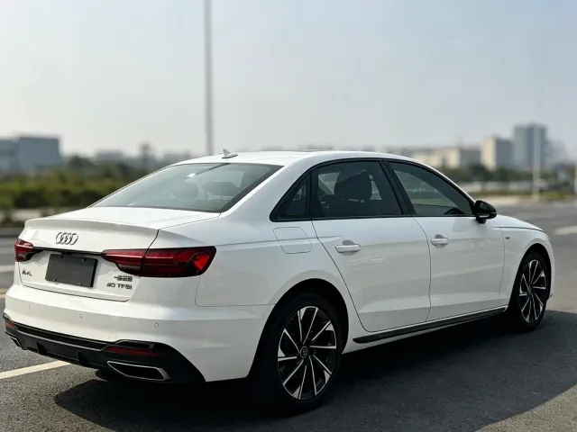Audi A4L — Фото автомобиля 4