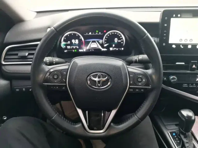 Toyota Camry — Фото автомобиля 10