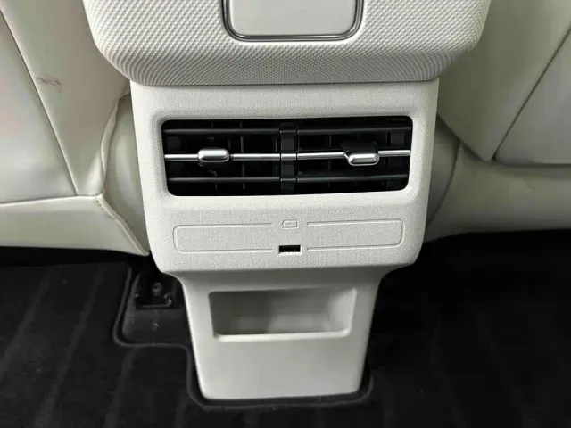 Toyota BoZhi 3X — Фото автомобиля 20