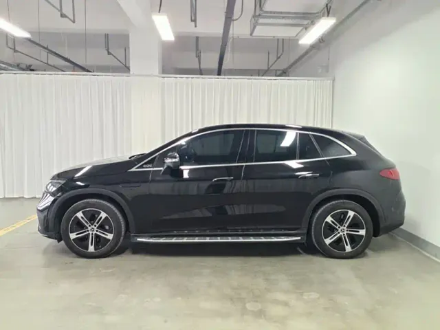 Mercedes-Benz EQE SUV — Фото автомобиля 5