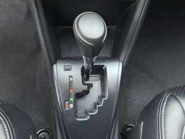Toyota Vios FS — Фото автомобиля 16