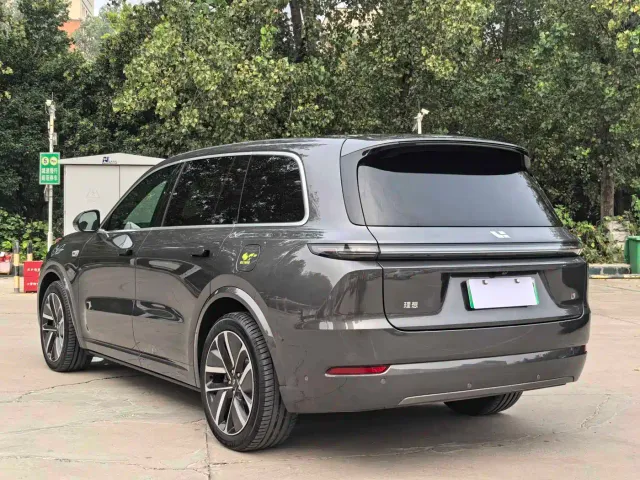 Li Auto Li Xiang L9 2024 Model Ultra — Фото автомобиля 17