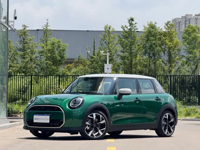 MINI Hatch — Фото автомобиля 22