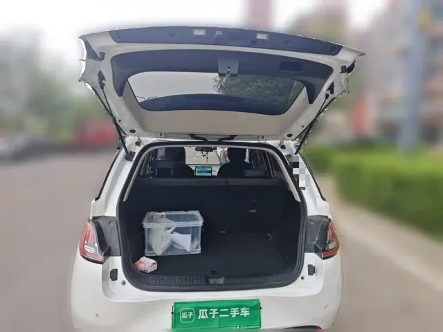 Baojun Cloud — Фото автомобиля 9