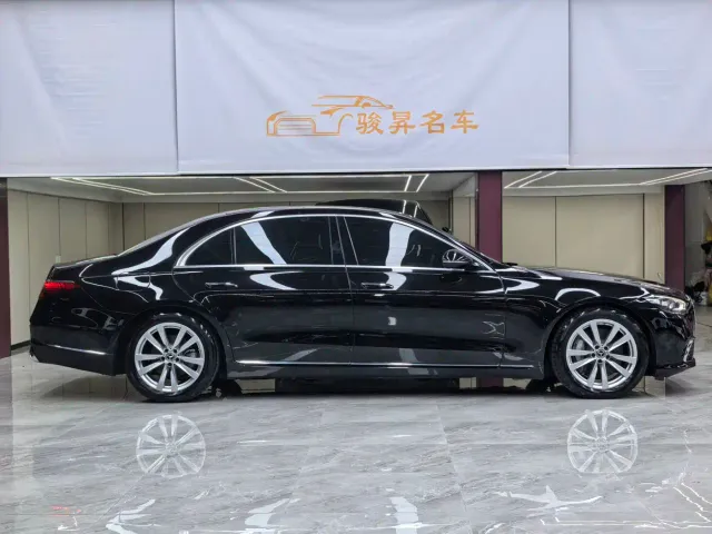 Mercedes-Benz S-Class — Фото автомобиля 8