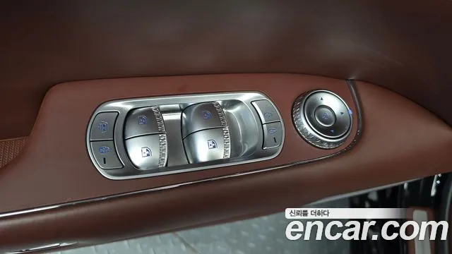 Genesis G90 — Фото автомобиля 26
