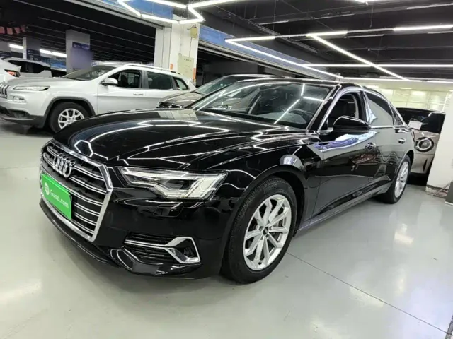 Фотография автомобиля — Audi A6L