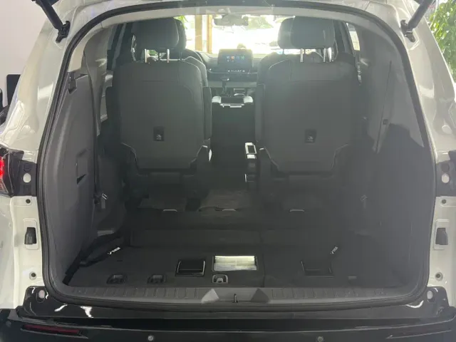 Toyota Sienna — Фото автомобиля 7