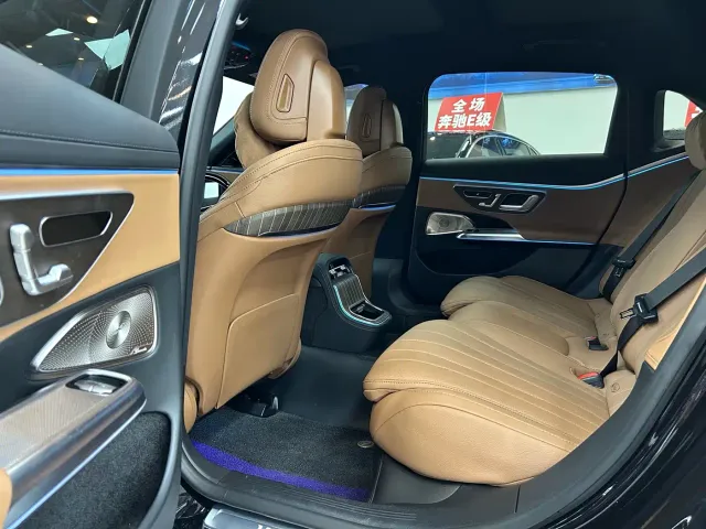 Mercedes-Benz E-Class — Фото автомобиля 9