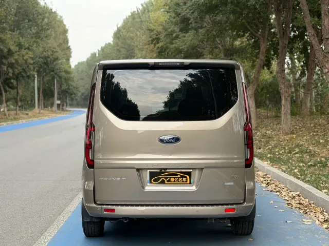 Ford Transit — Фото автомобиля 8