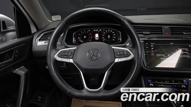 Volkswagen Tiguan — Фото автомобиля 13
