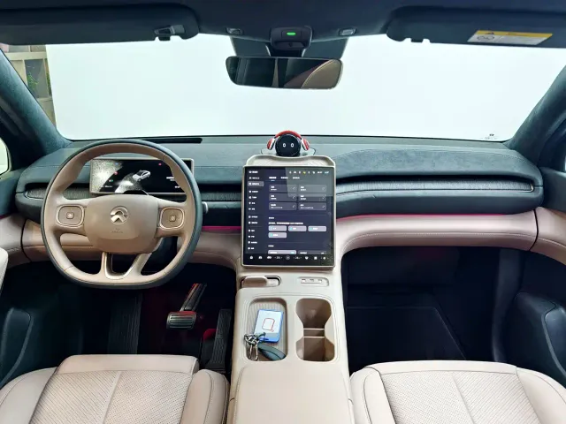 Nio EC6 — Фото автомобиля 13