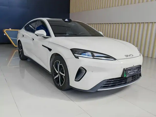 BYD Seal 07 DM-i — Фото автомобиля 3