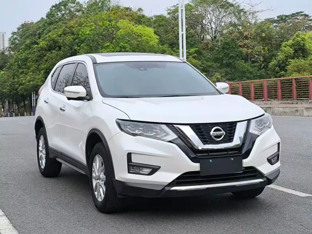Nissan X-Trail — Фото автомобиля 4