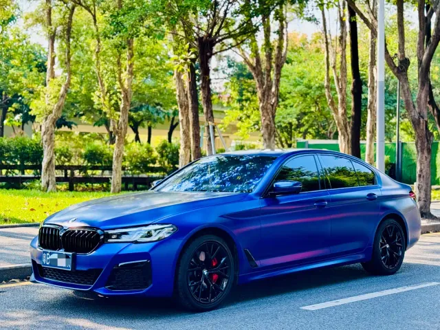 Фотография автомобиля — BMW 5 Series