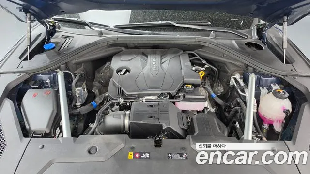 Genesis GV70 — Фото автомобиля 9