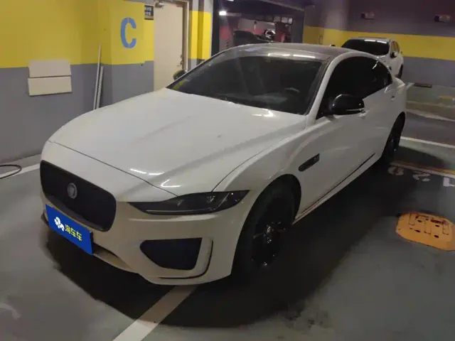 Фотография автомобиля — Jaguar XEL