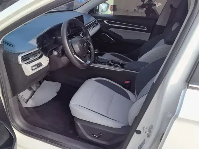 Geely Emgrand — Фото автомобиля 14