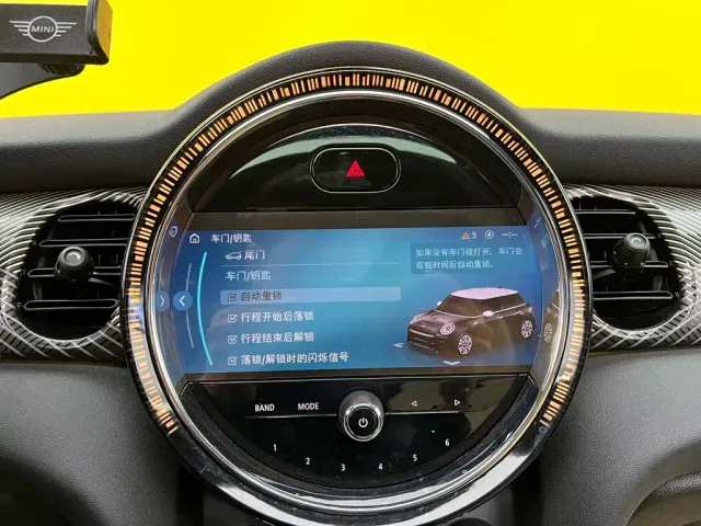 MINI Hatch — Фото автомобиля 19
