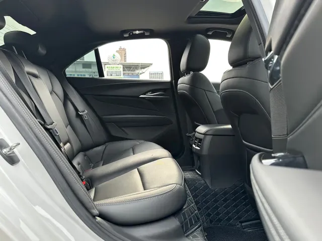 Cadillac CT4 — Фото автомобиля 16