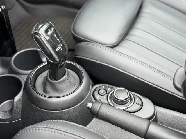 MINI Hatch — Фото автомобиля 11