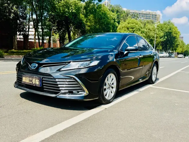 Фотография автомобиля — Toyota Camry