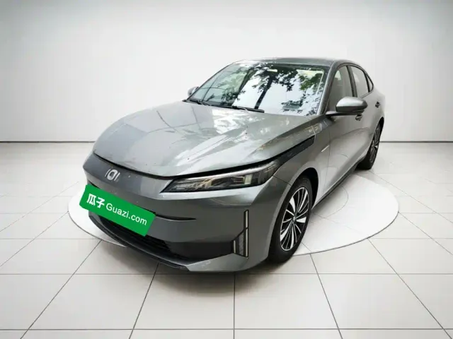 Фотография автомобиля — Changan Qiyuan A05