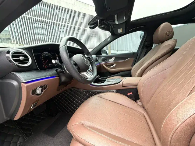 Mercedes-Benz E-Class — Фото автомобиля 6