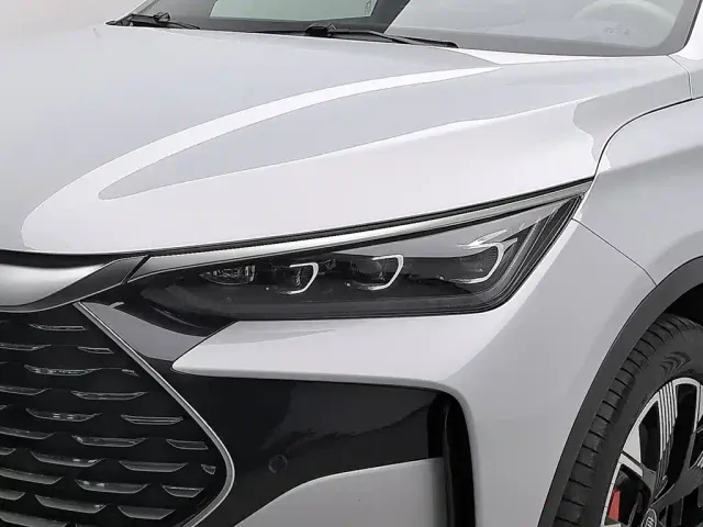 BYD Tang — Фото автомобиля 7