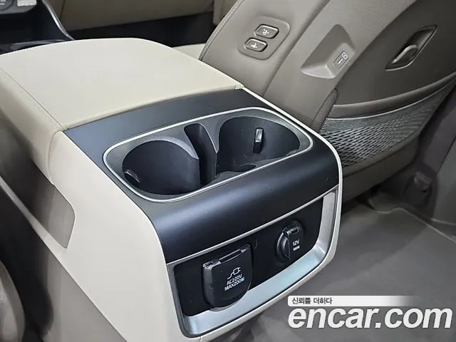 Kia Canival Новый Carnival 4 поколение Бензин 9 мест Signature — Фото автомобиля 17
