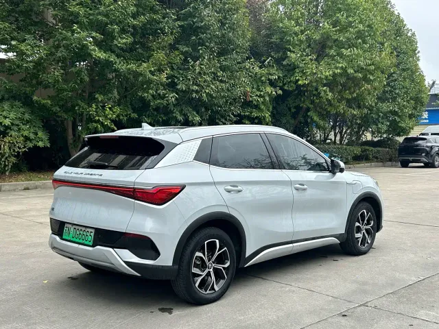 BYD Yuan PLUS — Фото автомобиля 12