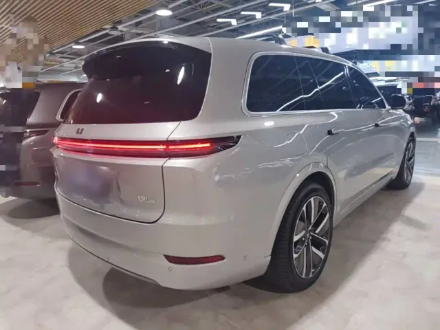 Li Auto L9 — Фото автомобиля 6