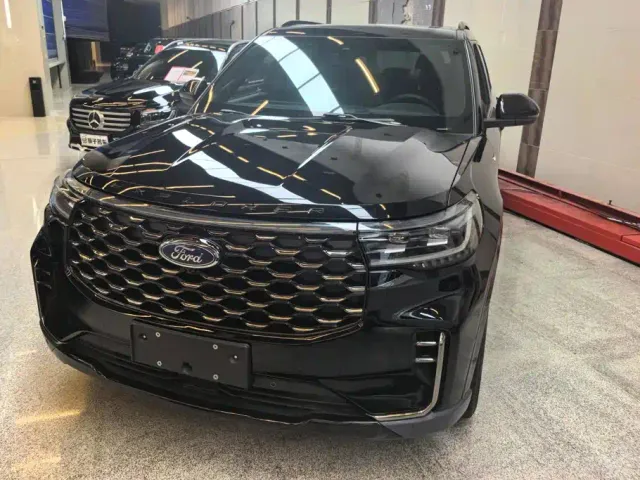 Фотография автомобиля — Ford Explorer