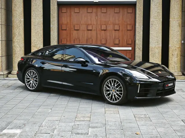 Porsche Panamera — Фото автомобиля 3