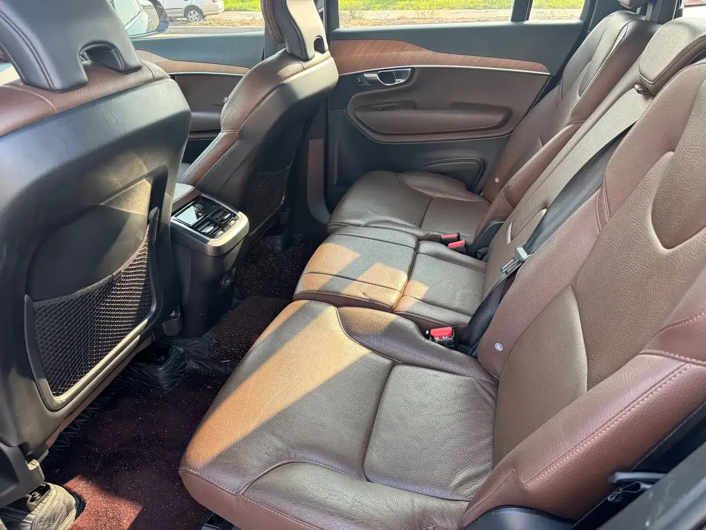 Volvo Volvo XC90 2022 B5 Smart Luxury 7-Seater — Фото автомобиля 6