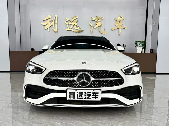 Mercedes-Benz C-Class — Фото автомобиля 2