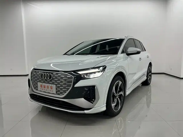 Фотография автомобиля — Audi Q4 e-tron